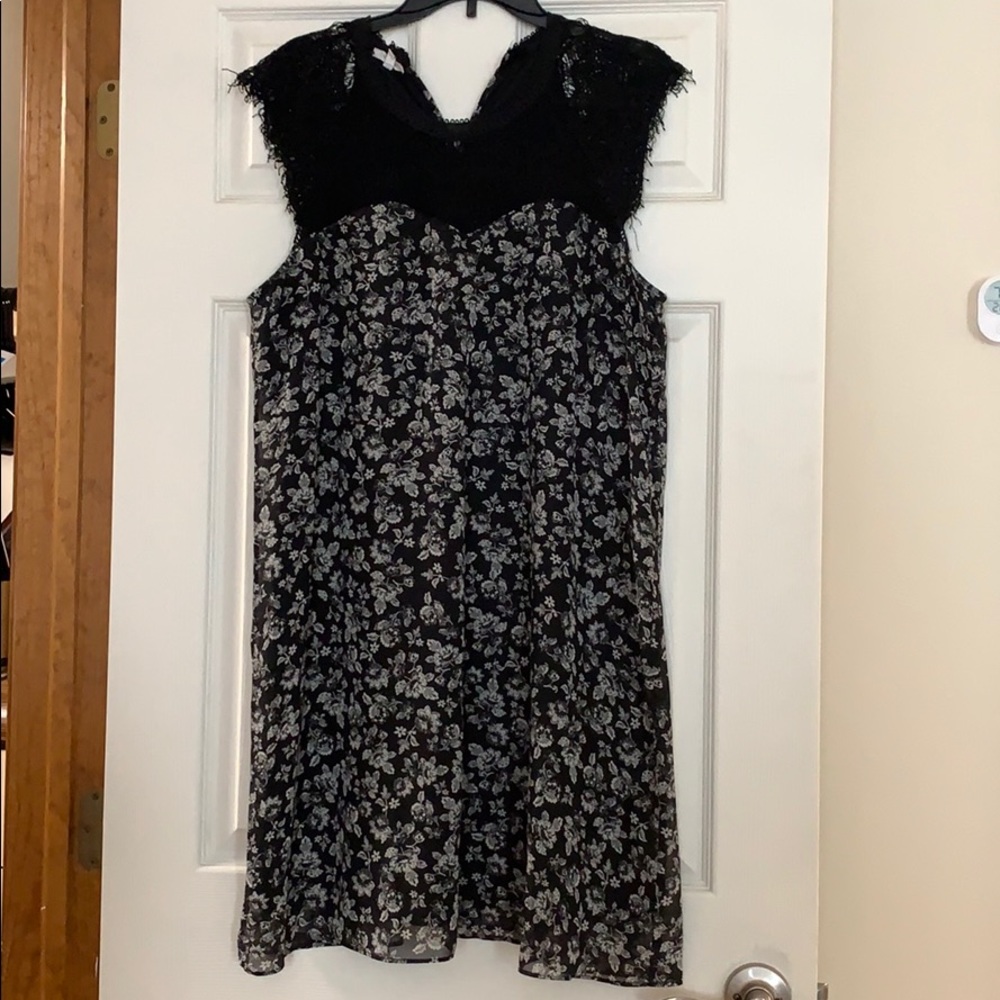 Cap sleeve dress